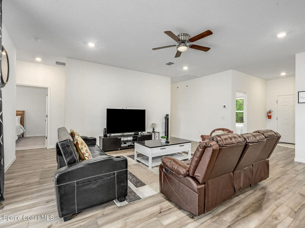 1717 Dalroy Street, Palm Bay, FL 32907