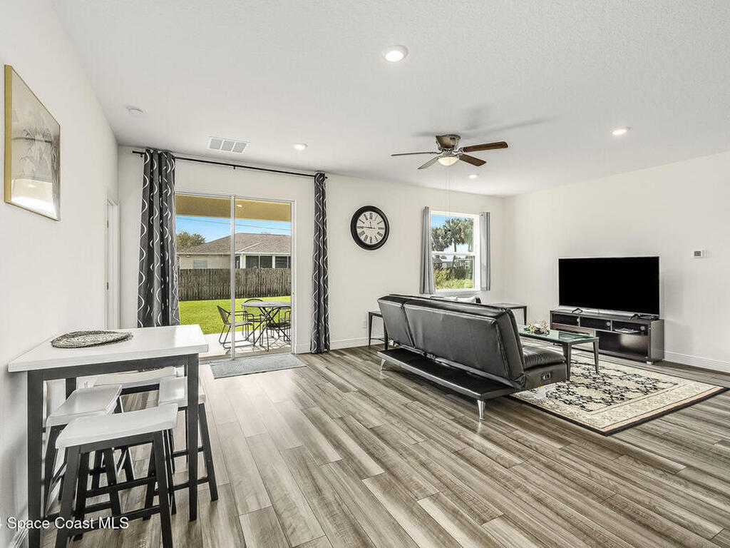 410 Old Road, Palm Bay, FL 32908