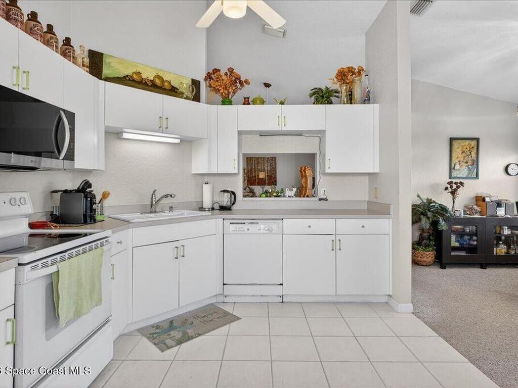 1810 Waterford Drive, Vero Beach, FL 32966