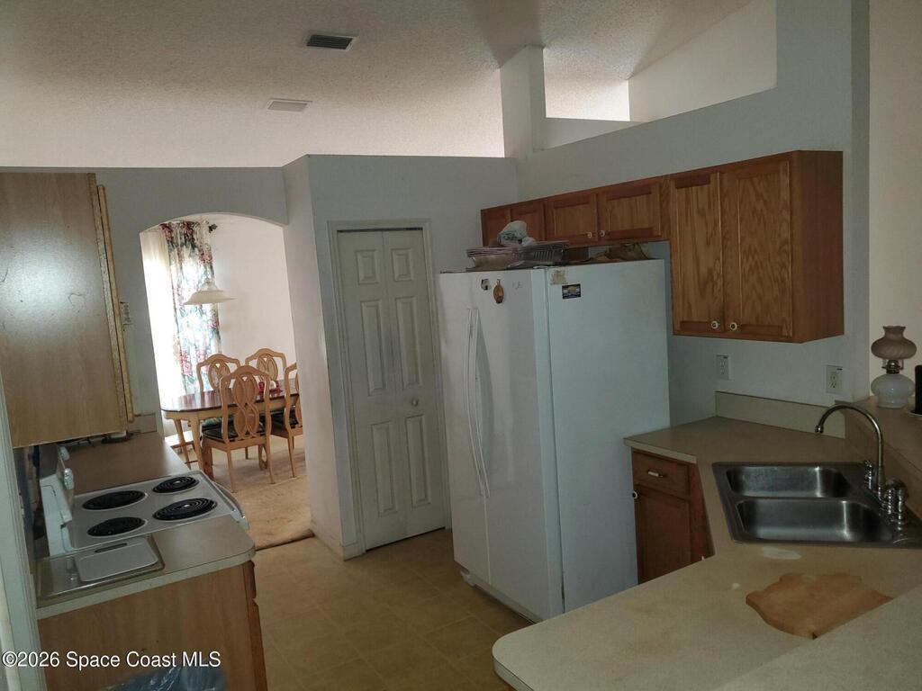 2960 Toulon Road, Palm Bay, FL 32909