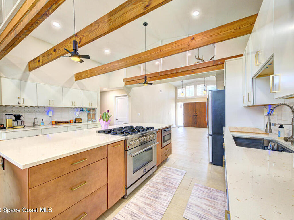 30 Westview Lane, Cocoa Beach, FL 32931