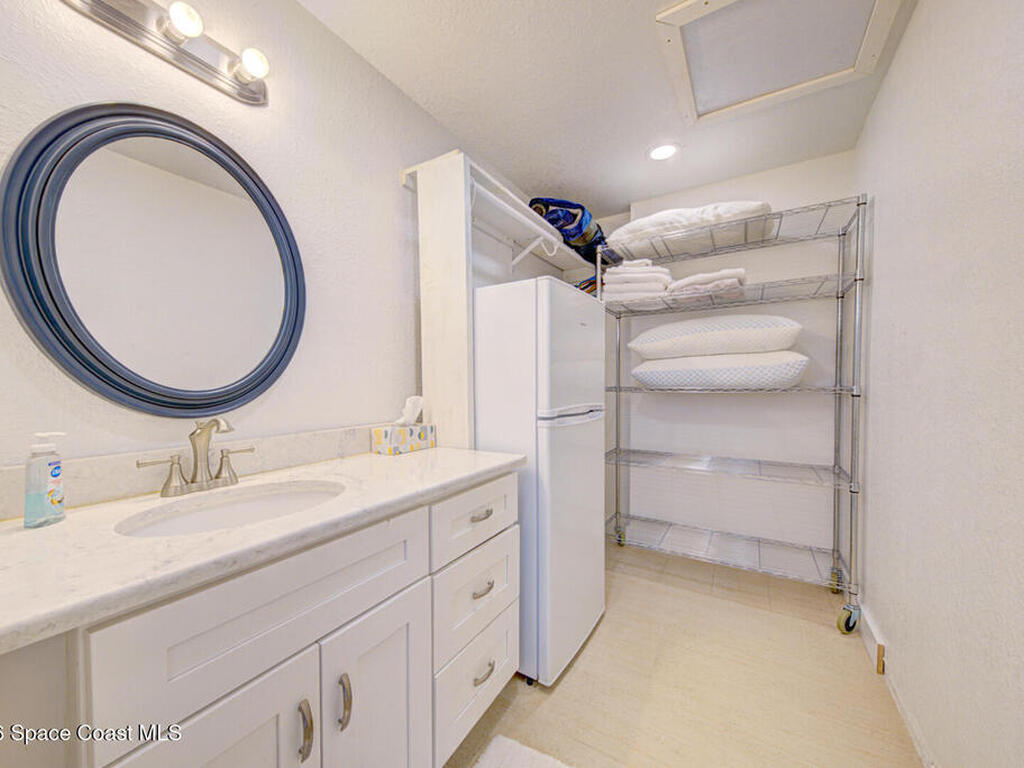 30 Westview Lane, Cocoa Beach, FL 32931