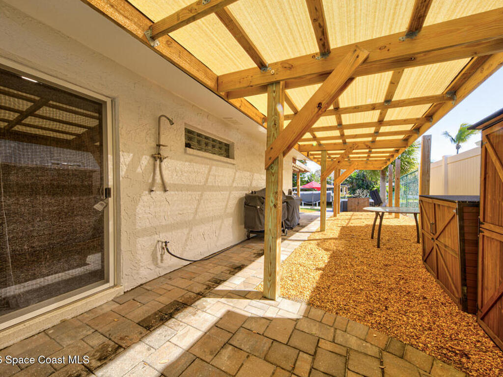 30 Westview Lane, Cocoa Beach, FL 32931