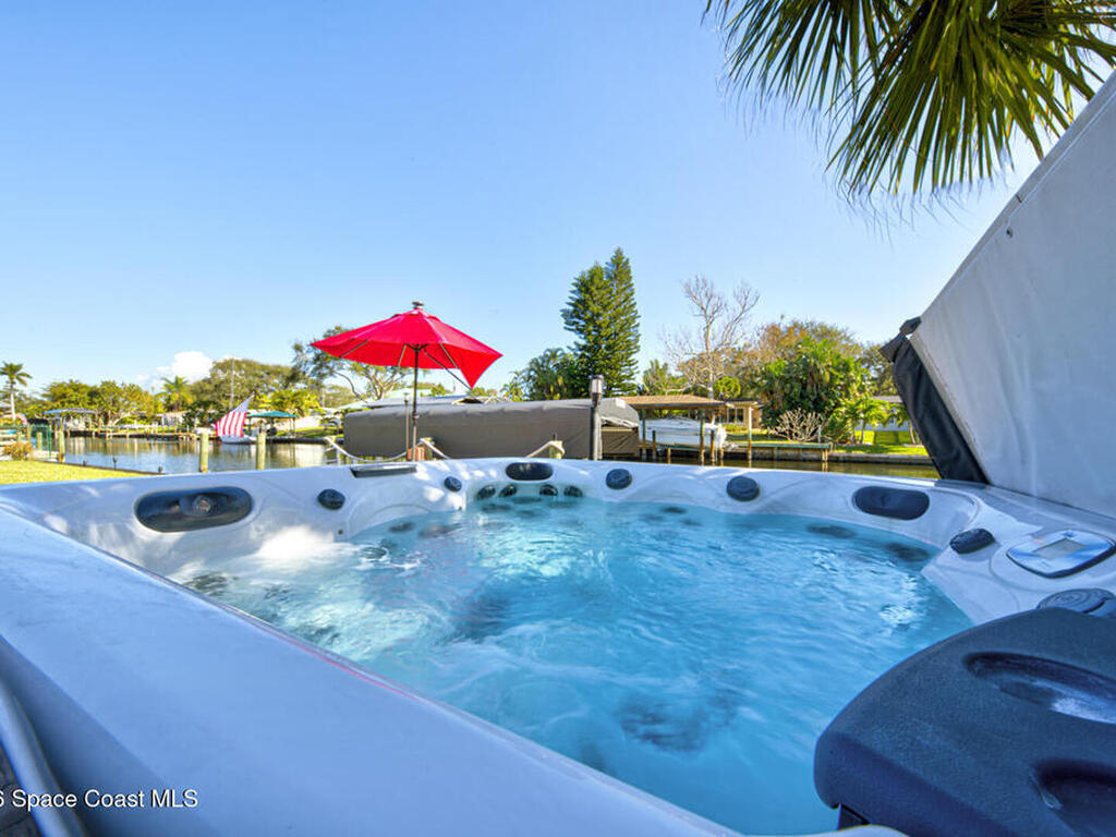 30 Westview Lane, Cocoa Beach, FL 32931