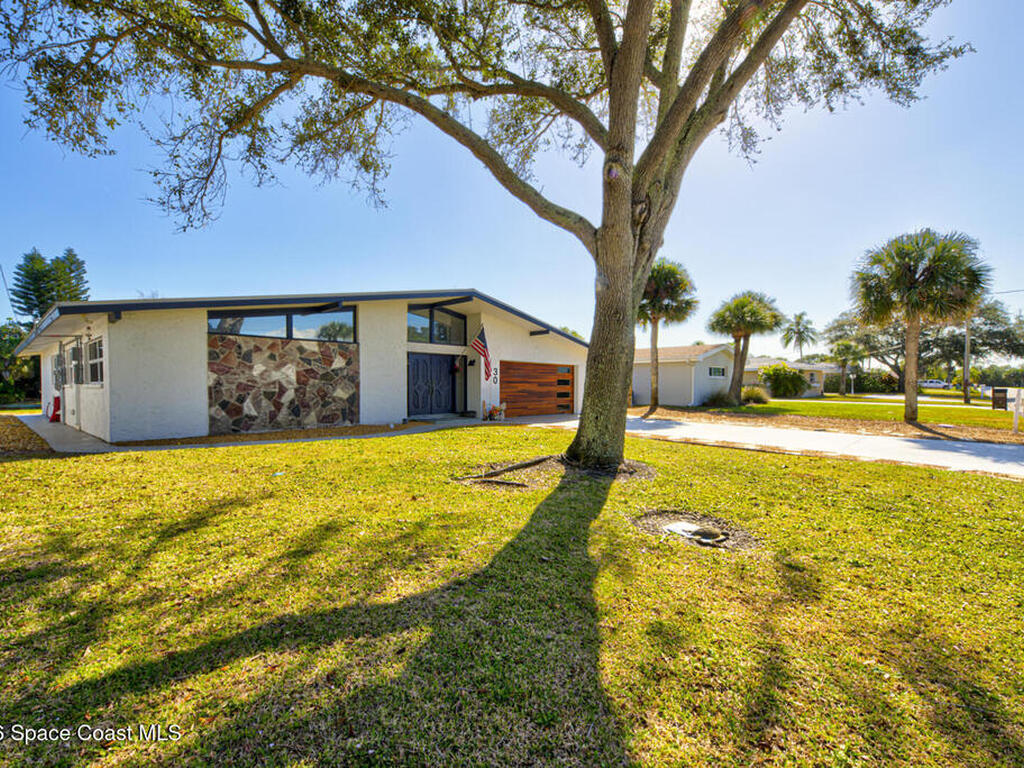 30 Westview Lane, Cocoa Beach, FL 32931