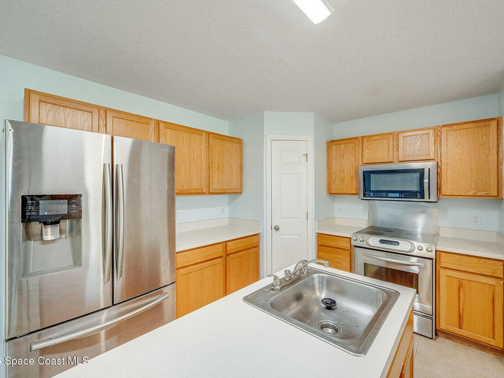 2041 Brookshire Circle, Melbourne, FL 32904