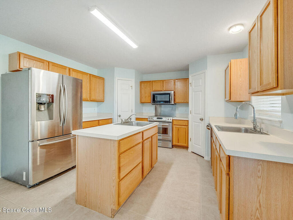 2041 Brookshire Circle, Melbourne, FL 32904