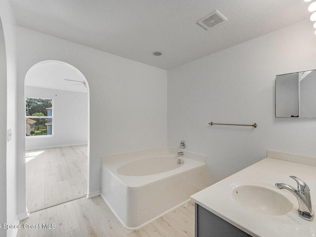 2041 Brookshire Circle, Melbourne, FL 32904