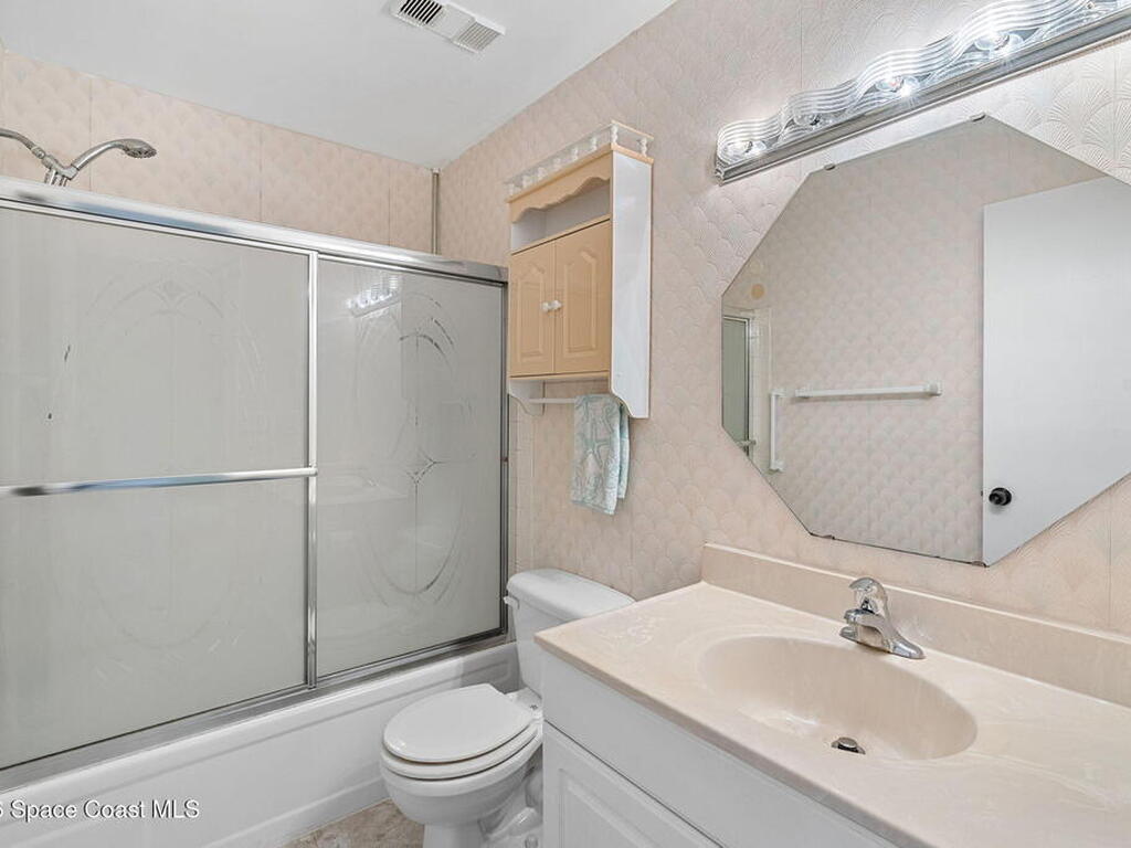 2369 Golf Lake Circle, Melbourne, FL 32935