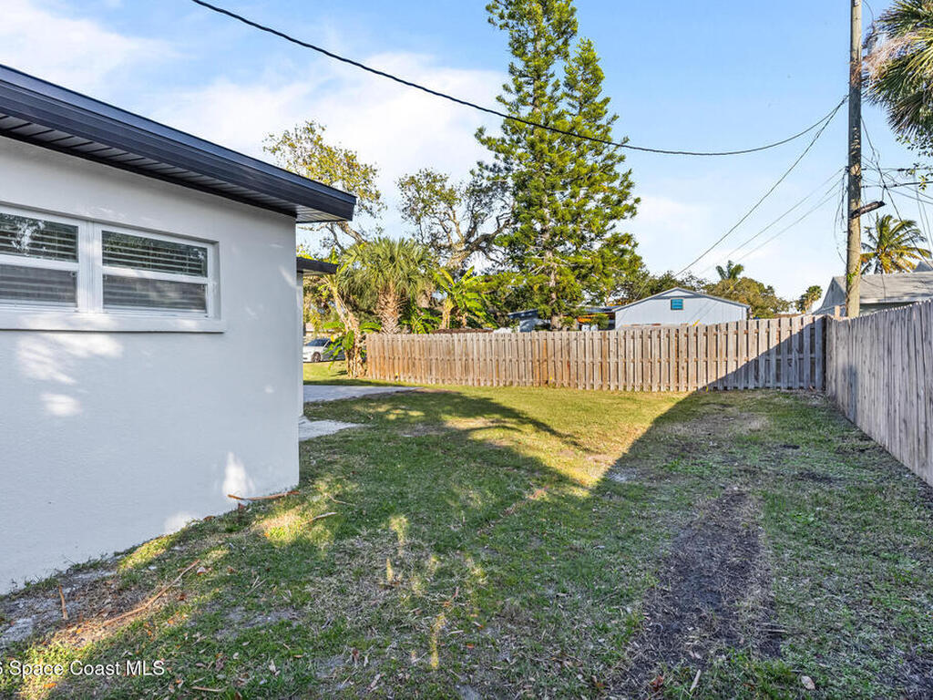 199 Oak Avenue, Cocoa Beach, FL 32931