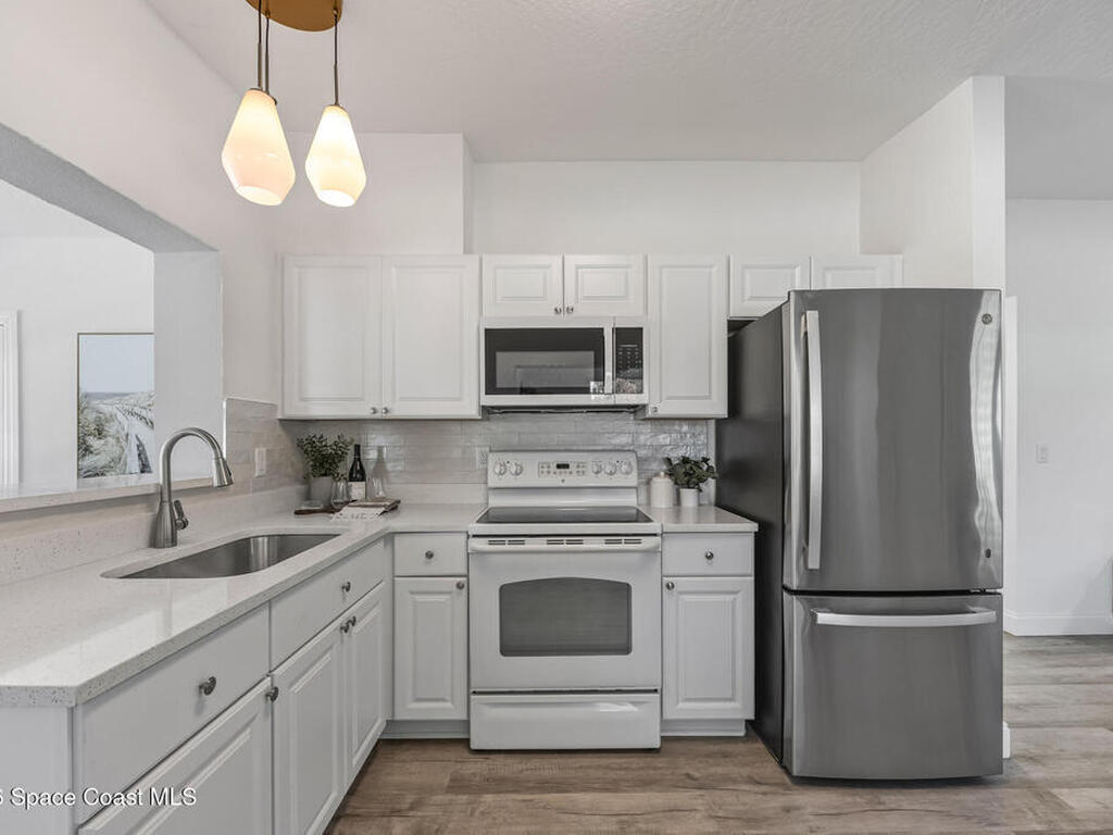 199 Oak Avenue, Cocoa Beach, FL 32931