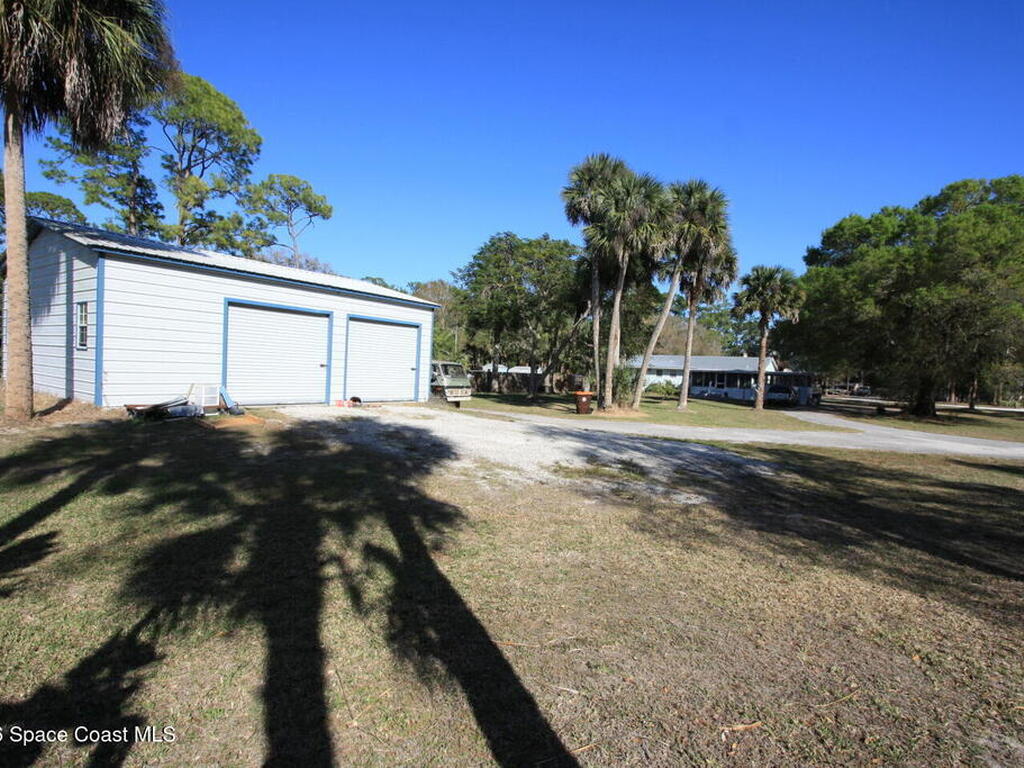 8205 93rd Avenue, Vero Beach, FL 32967