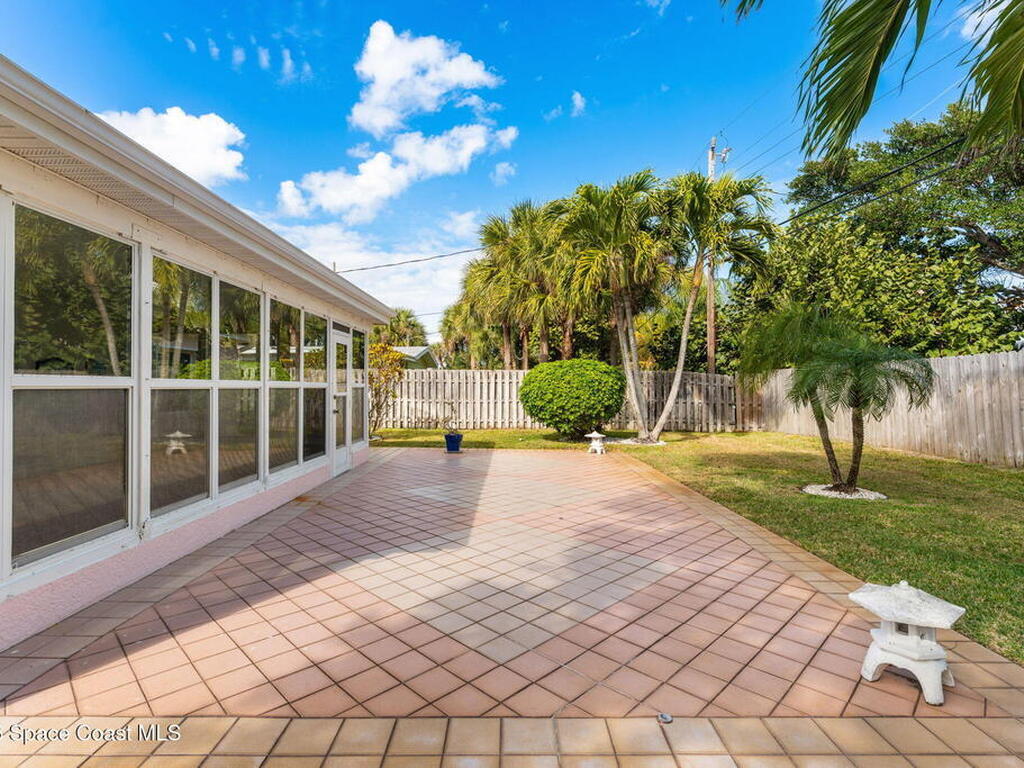 921 S Brevard Avenue, Cocoa Beach, FL 32931