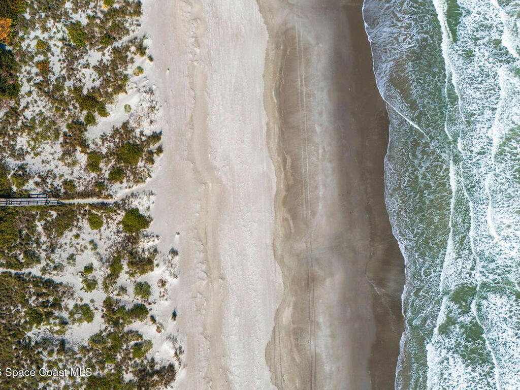 921 S Brevard Avenue, Cocoa Beach, FL 32931