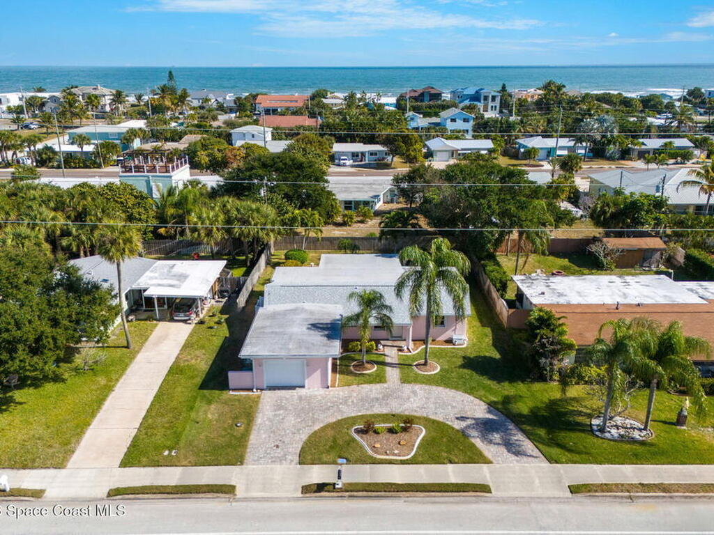 921 S Brevard Avenue, Cocoa Beach, FL 32931