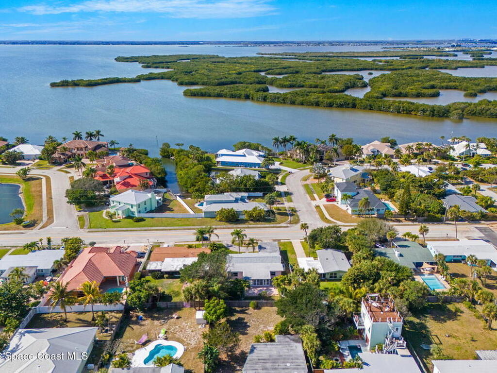 921 S Brevard Avenue, Cocoa Beach, FL 32931