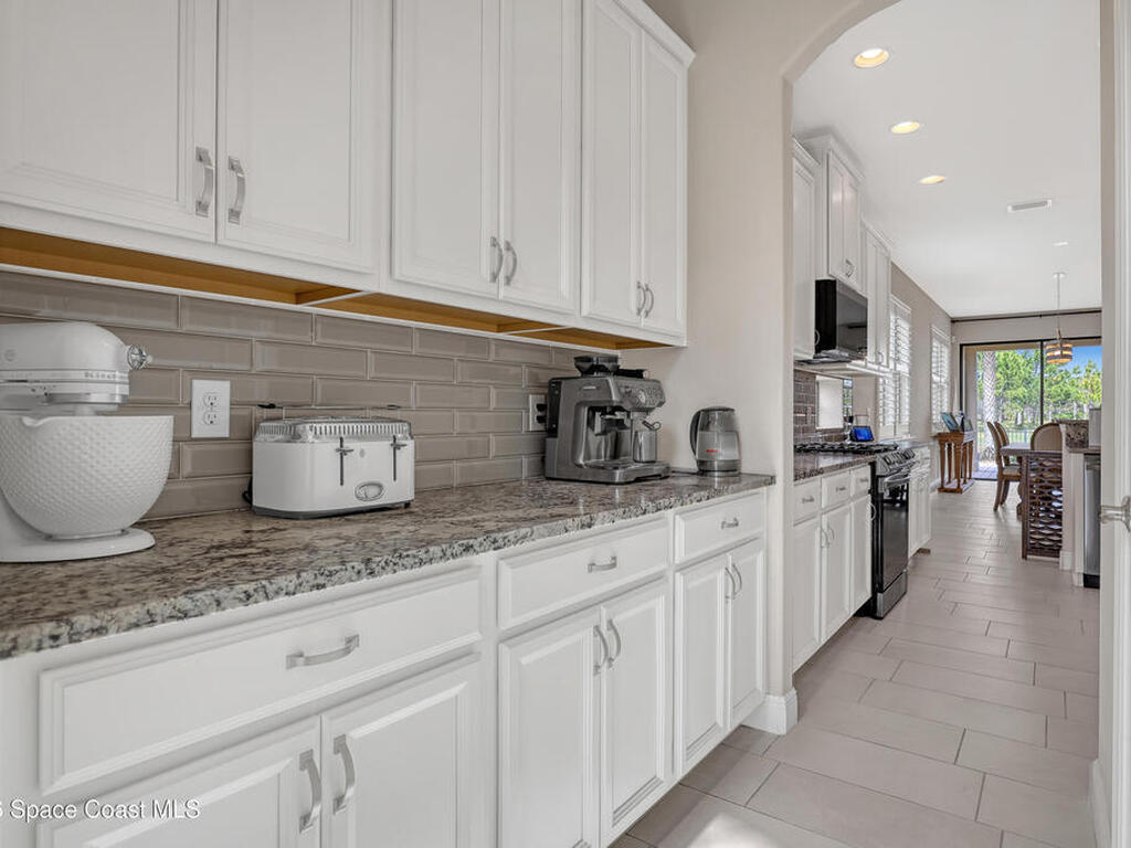 7922 Strom Park Drive, Melbourne, FL 32940