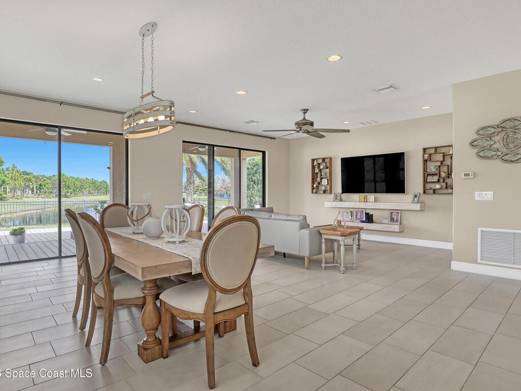 7922 Strom Park Drive, Melbourne, FL 32940