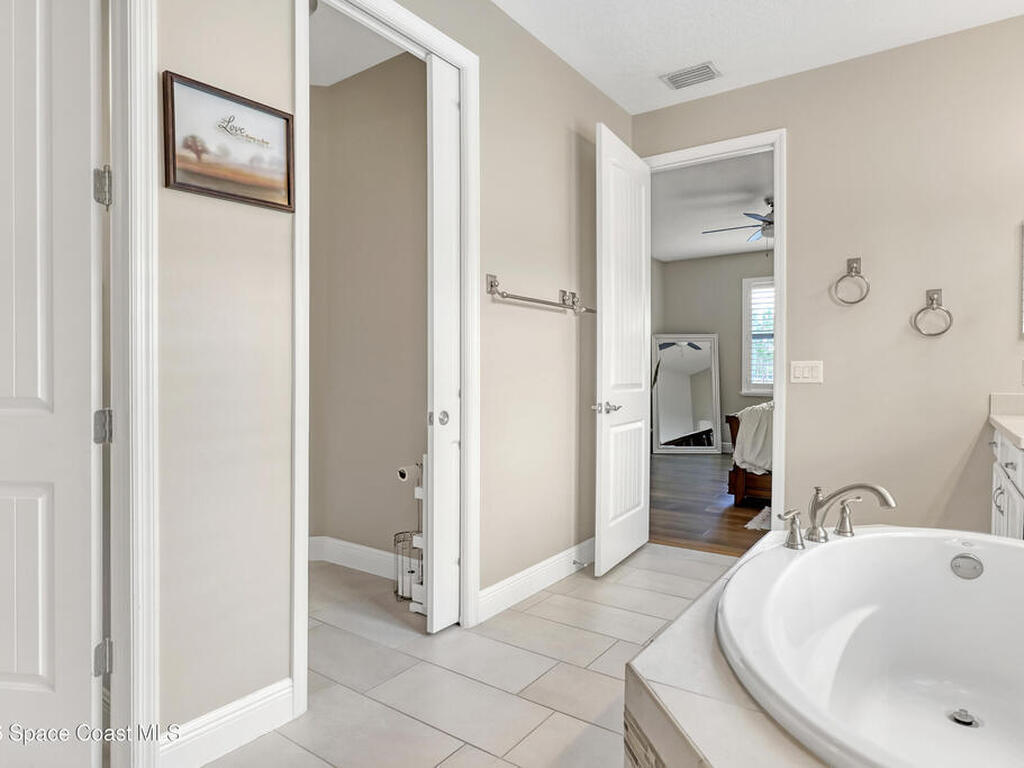 7922 Strom Park Drive, Melbourne, FL 32940