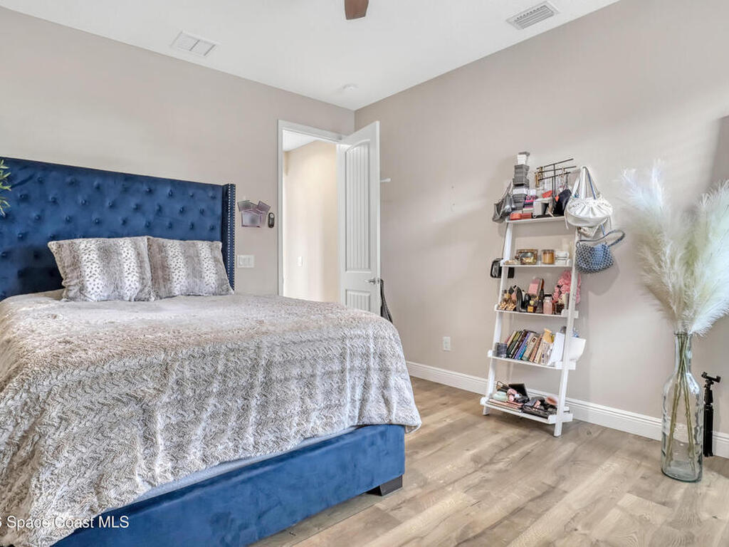 7922 Strom Park Drive, Melbourne, FL 32940