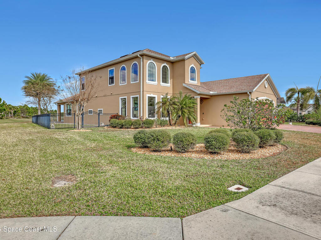 7922 Strom Park Drive, Melbourne, FL 32940