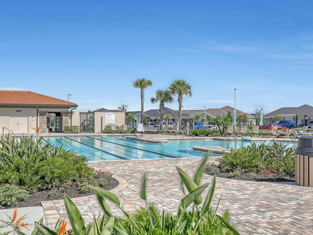 7922 Strom Park Drive, Melbourne, FL 32940