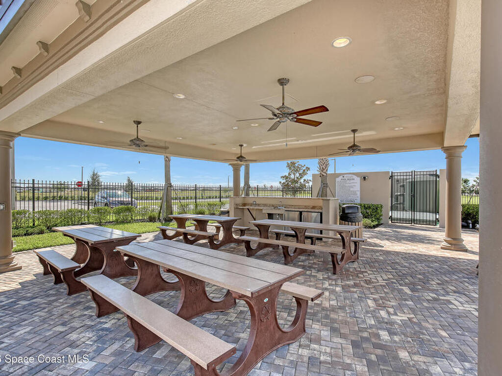 7922 Strom Park Drive, Melbourne, FL 32940