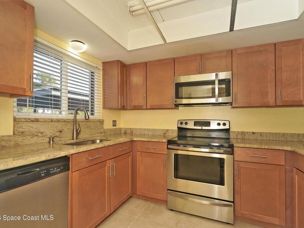 220 S 5th Street, Cocoa Beach, FL 32931