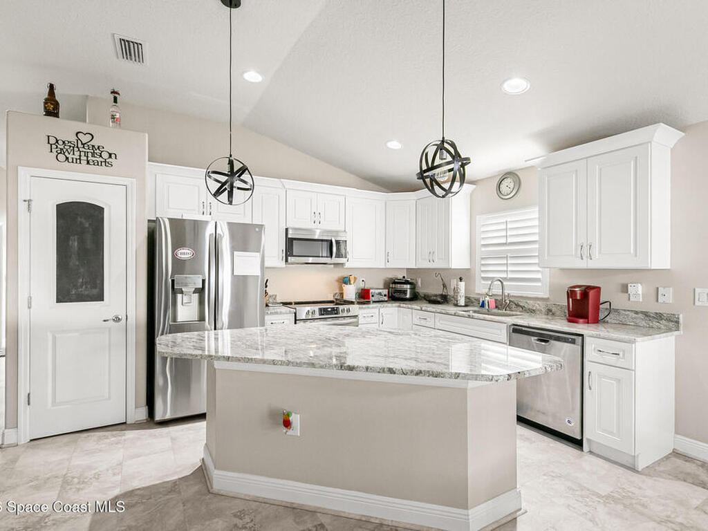 1636 Alaqua Way, Melbourne, FL 32904