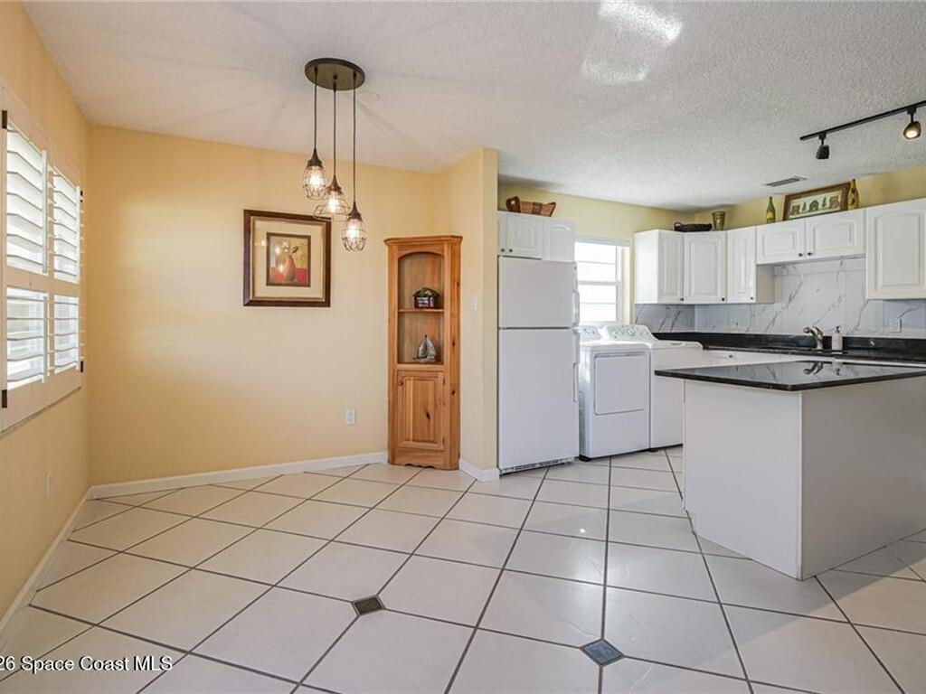 11 Vista Palm Lane, Vero Beach, FL 32962