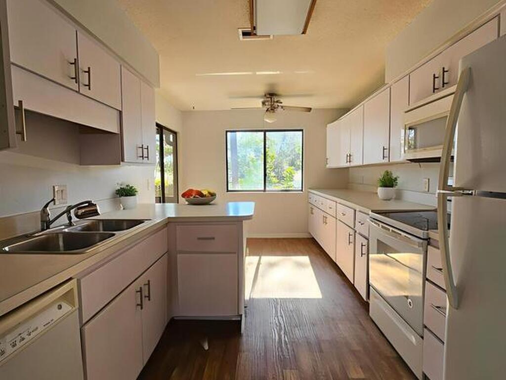 9002 Brighton Court, West Melbourne, FL 32904