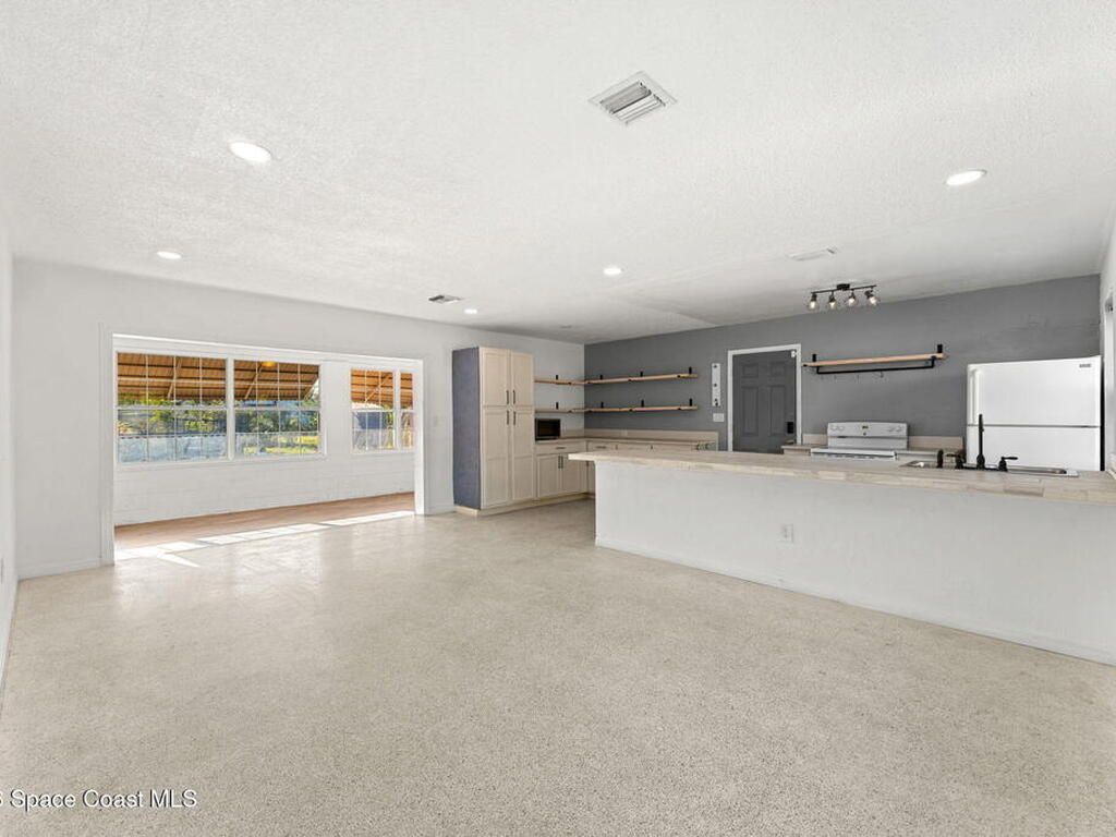 1049 Cabot Drive, Palm Bay, FL 32905