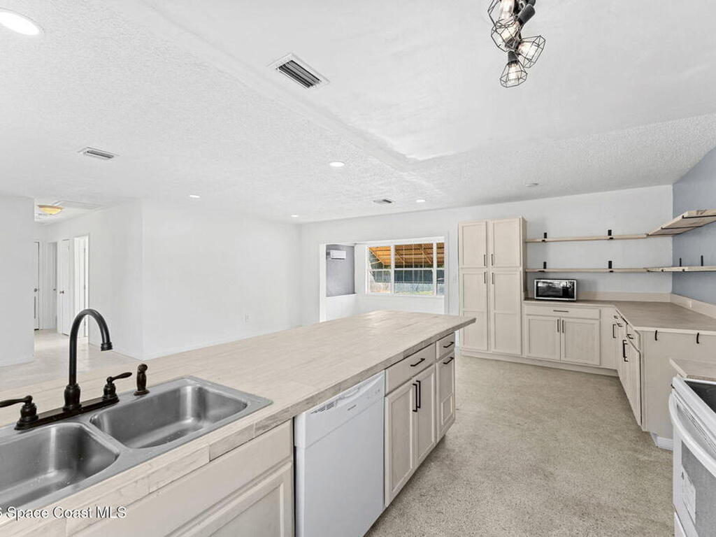 1049 Cabot Drive, Palm Bay, FL 32905