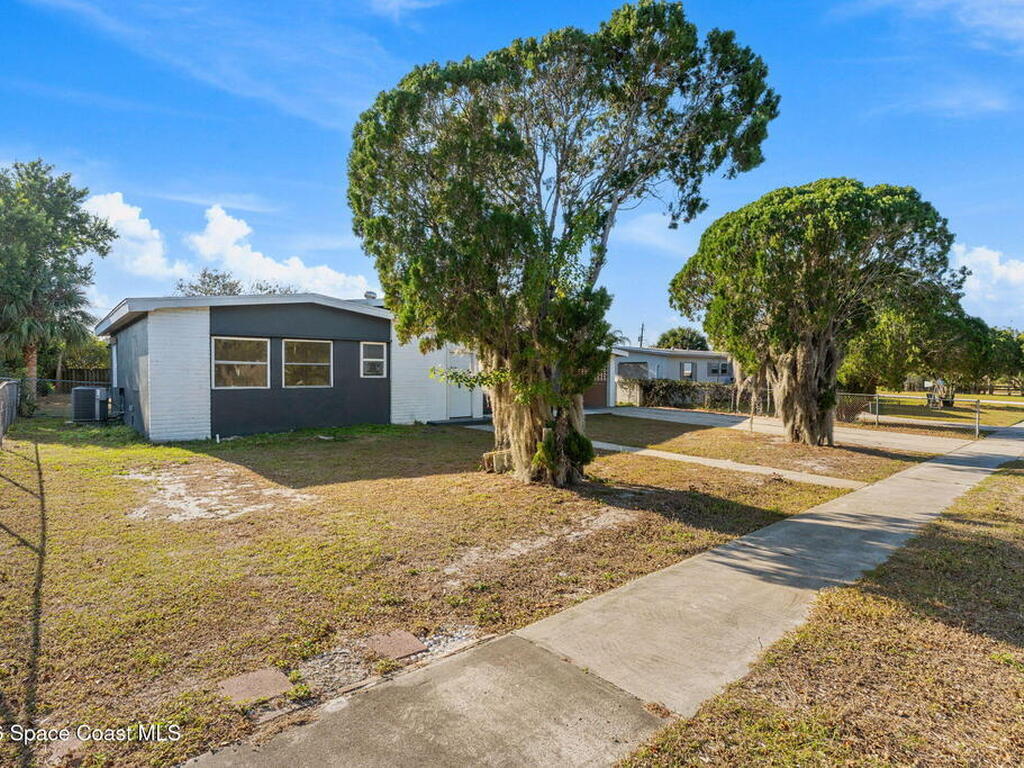 1049 Cabot Drive, Palm Bay, FL 32905