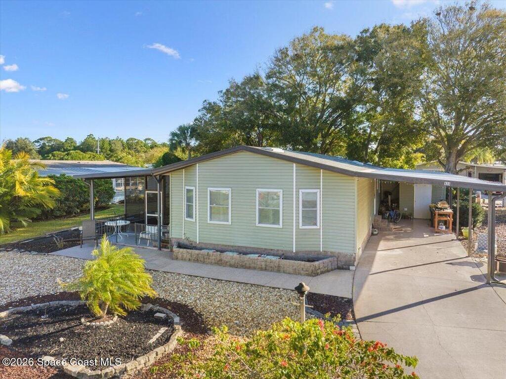 925 Evergreen Street, Barefoot Bay, FL 32976