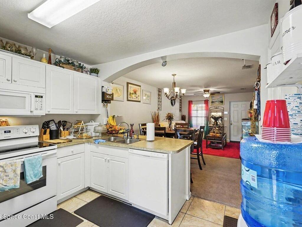 1070 Luminary Circle, Melbourne, FL 32901