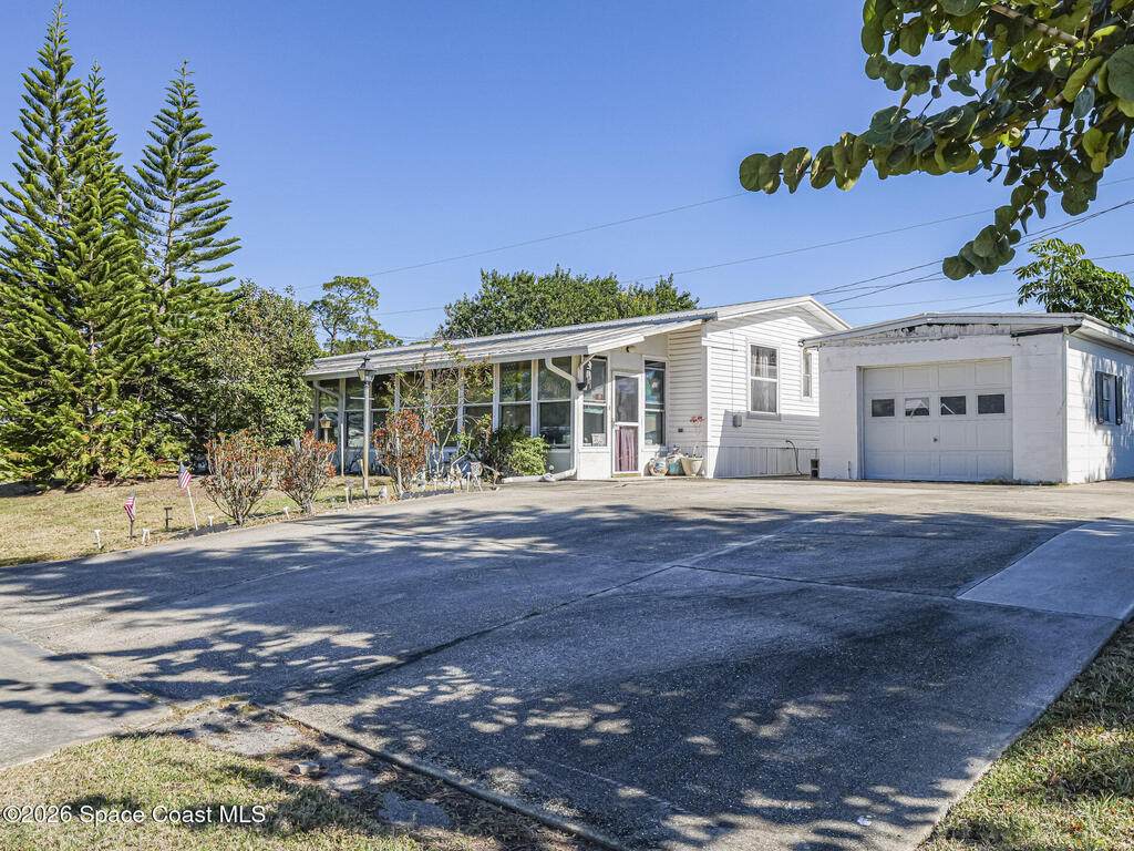 37 Sapphire Street, Melbourne, FL 32904