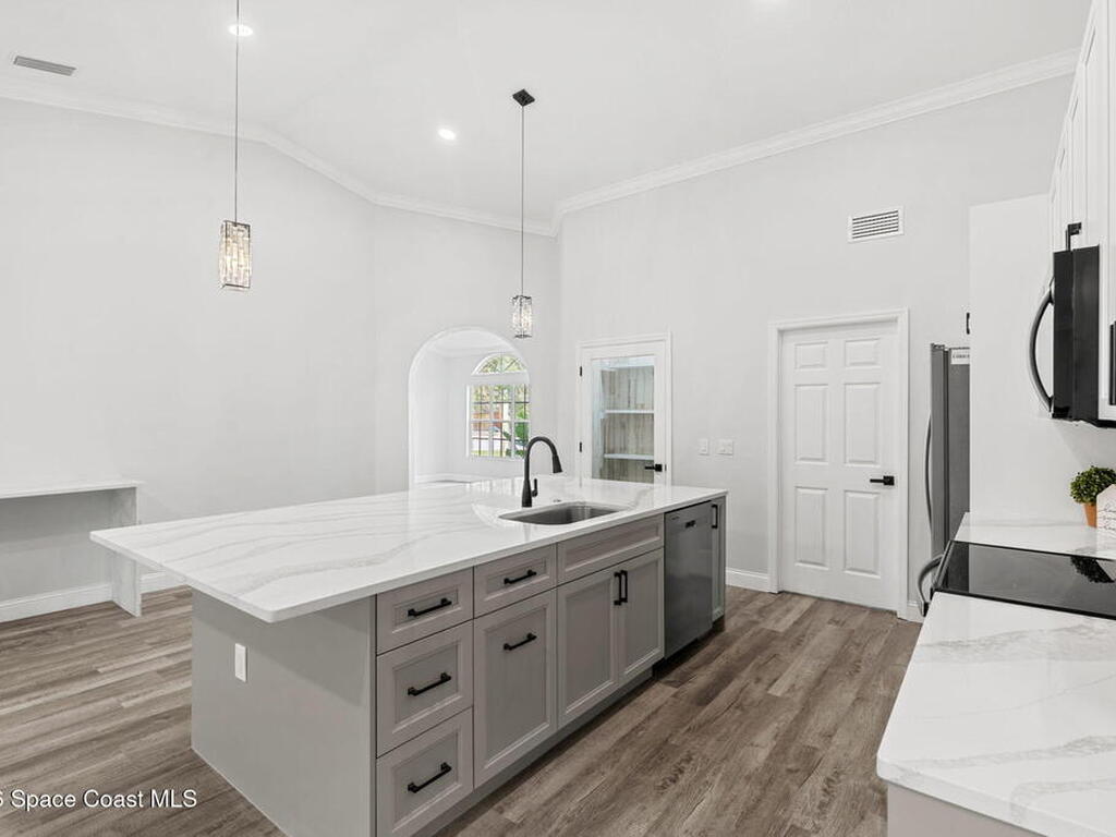 3050 Kershaw Court, Melbourne, FL 32934