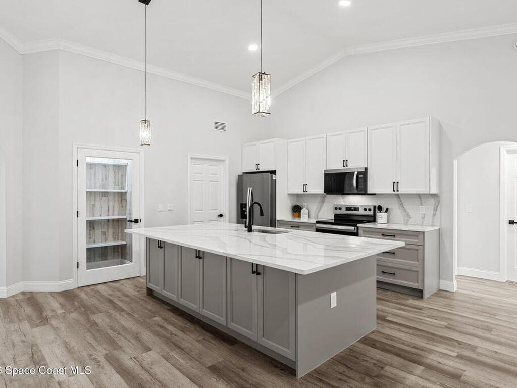 3050 Kershaw Court, Melbourne, FL 32934