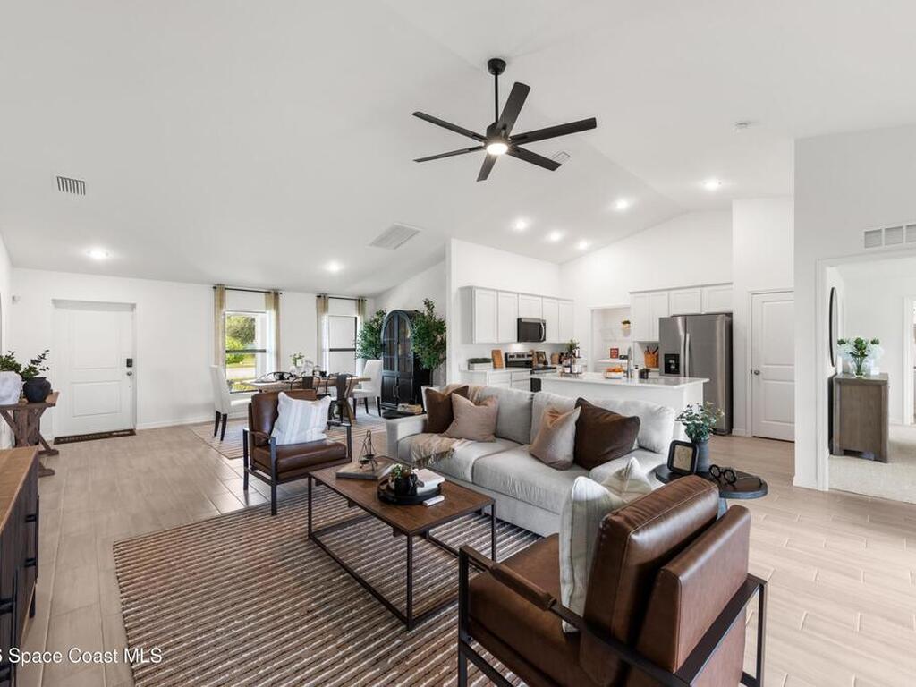 554 Garbelmann Street, Palm Bay, FL 32908