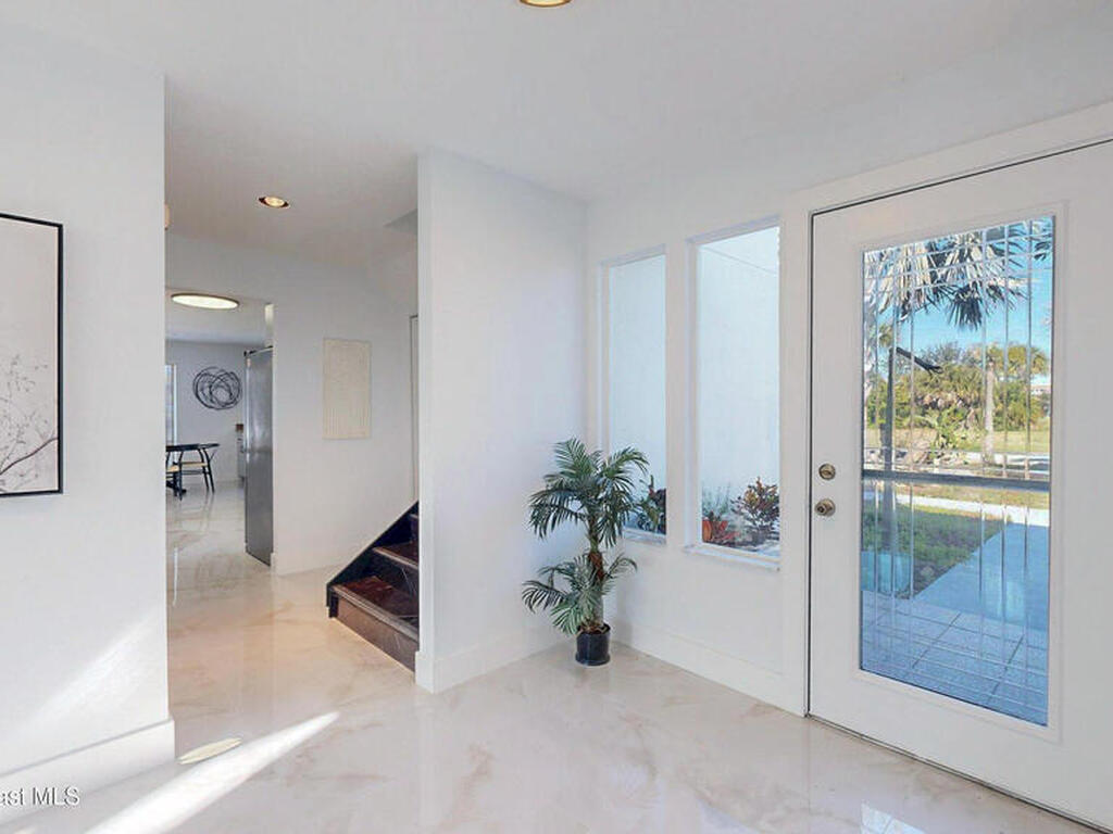 807 W Central Boulevard, Cape Canaveral, FL 32920