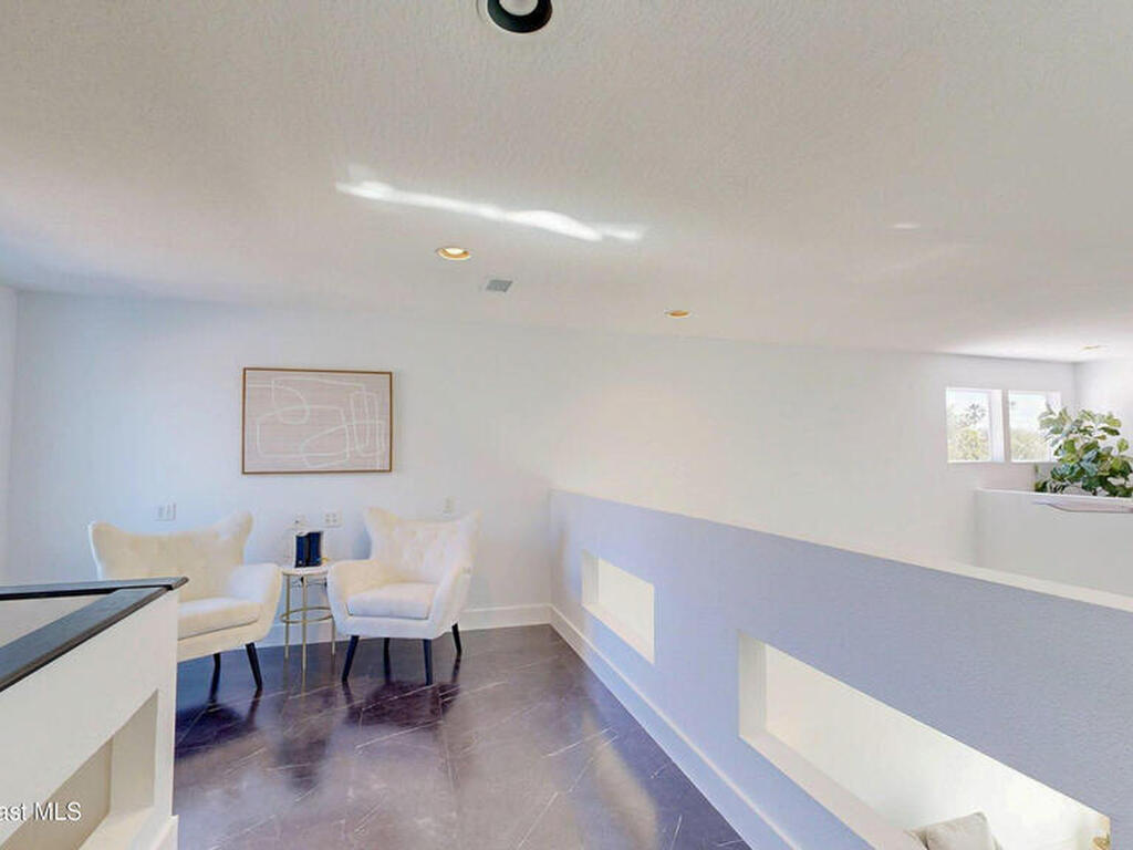 807 W Central Boulevard, Cape Canaveral, FL 32920