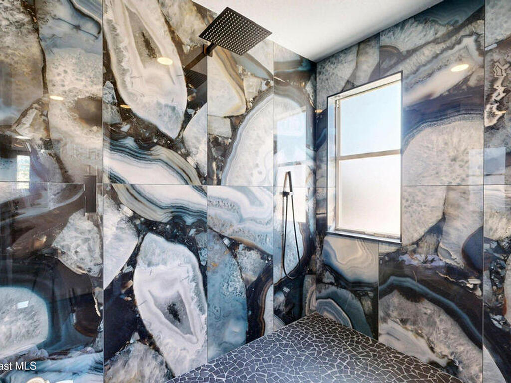 807 W Central Boulevard, Cape Canaveral, FL 32920