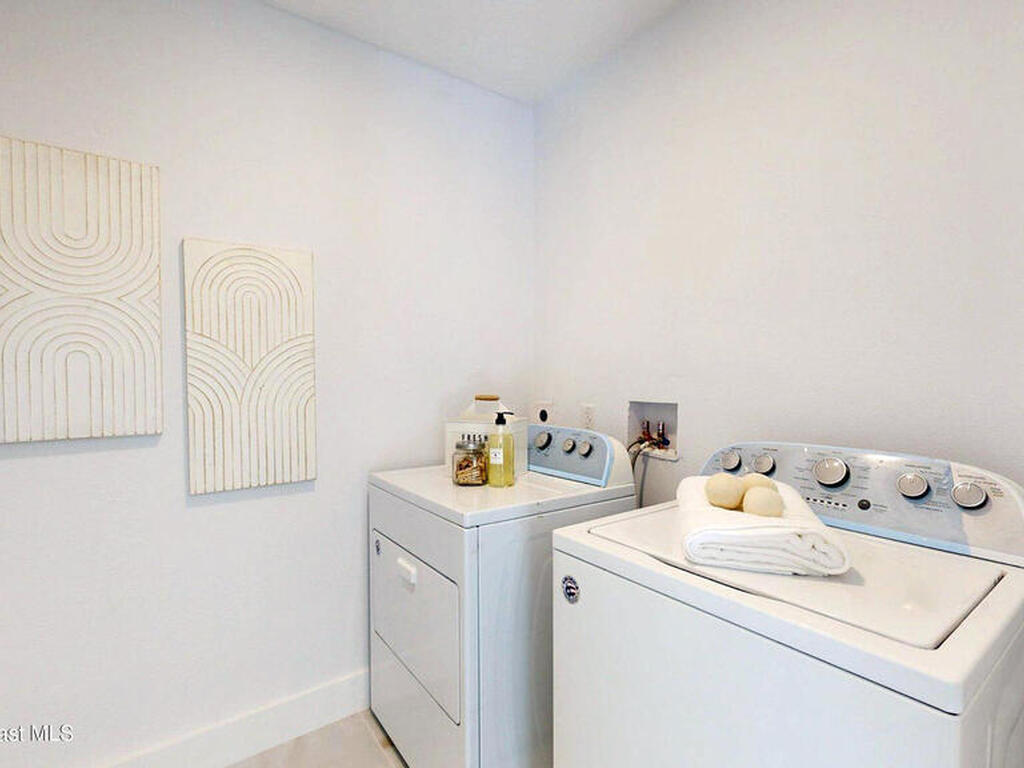 807 W Central Boulevard, Cape Canaveral, FL 32920