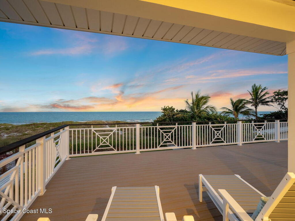 1081 S Atlantic Avenue, Cocoa Beach, FL 32931