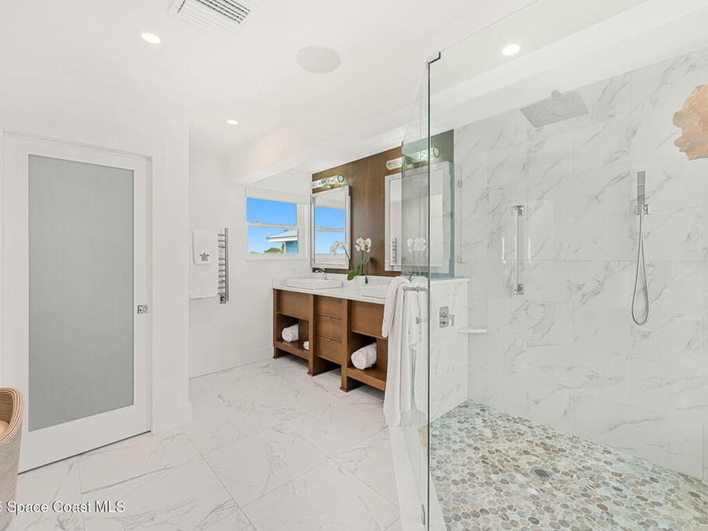 1081 S Atlantic Avenue, Cocoa Beach, FL 32931