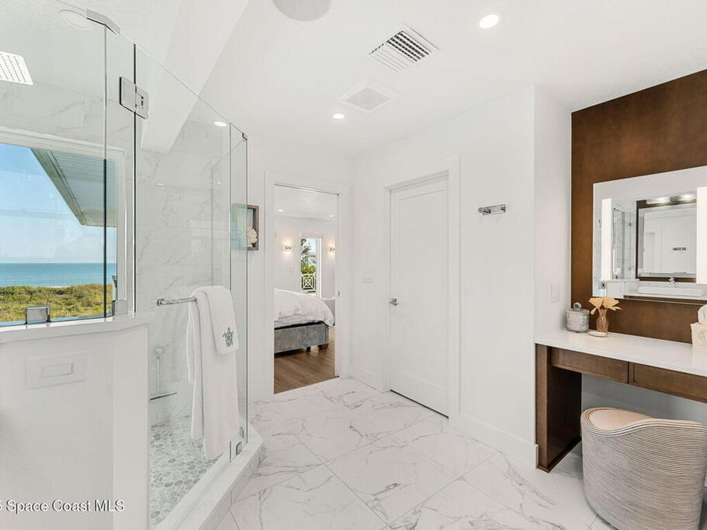 1081 S Atlantic Avenue, Cocoa Beach, FL 32931