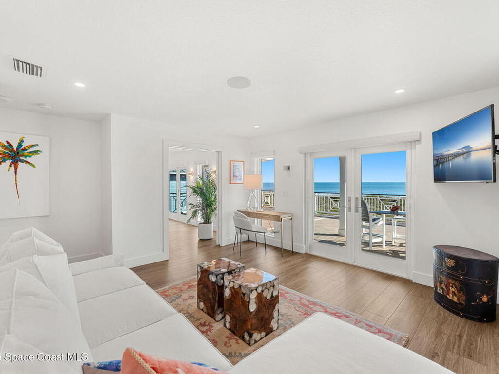 1081 S Atlantic Avenue, Cocoa Beach, FL 32931