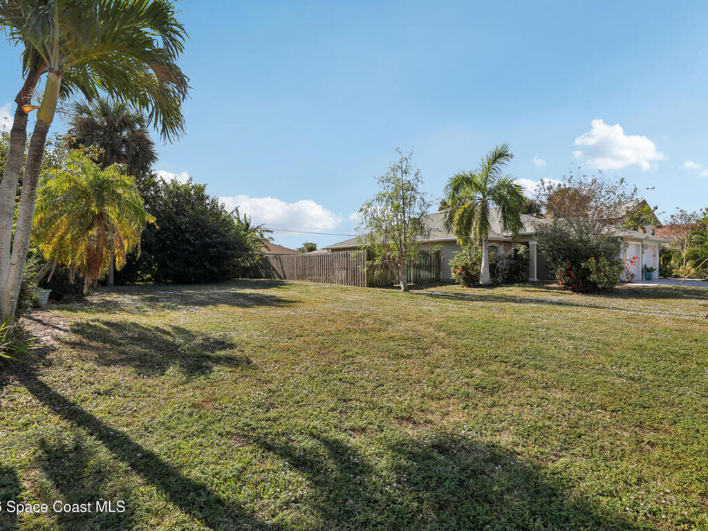 527 Jackson Avenue, Satellite Beach, FL 32937