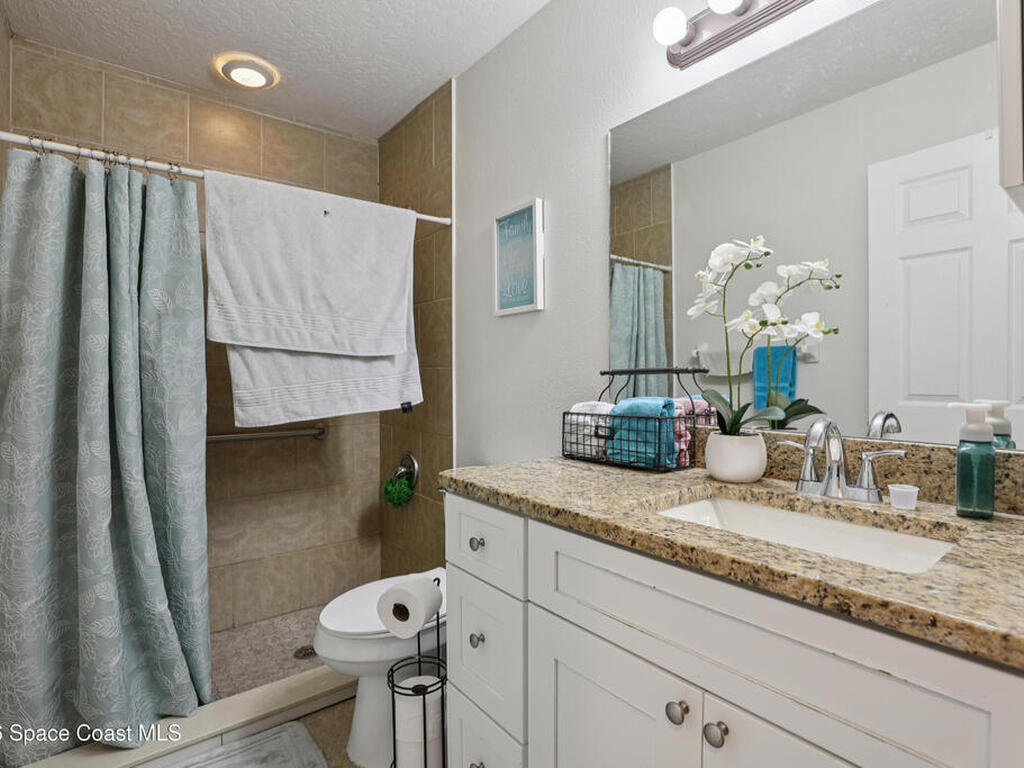 527 Jackson Avenue, Satellite Beach, FL 32937